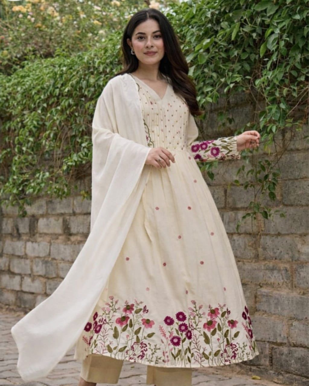 Cream Floral Embroidered Dupatta Set