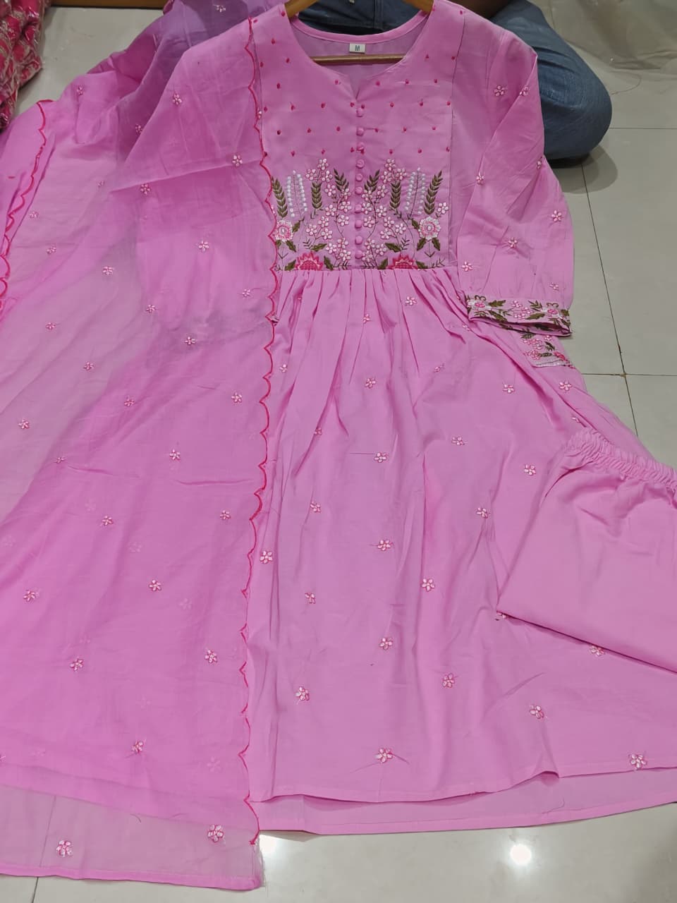 baby pink ankarli style kurti with pant and duppta sat